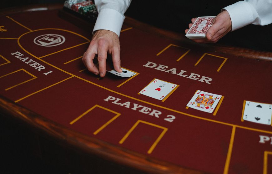Online Casino: Spielautomaten und Live-Spiele im Überblick