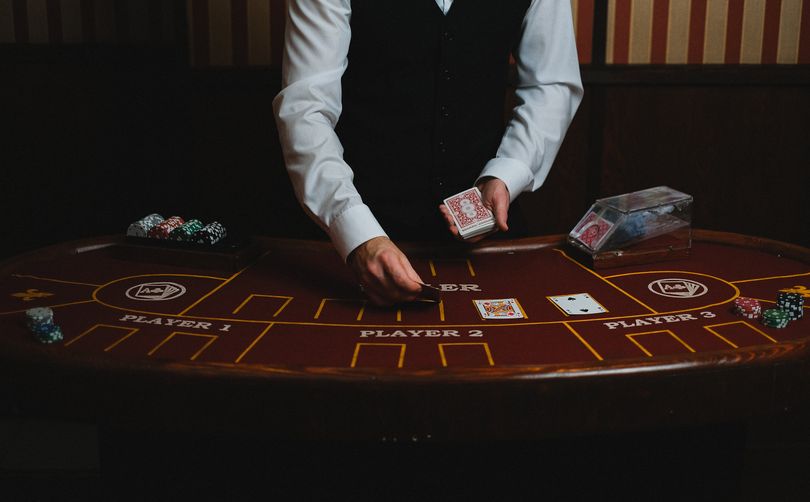 Online Casino: Spielautomaten und Live-Spiele im Überblick