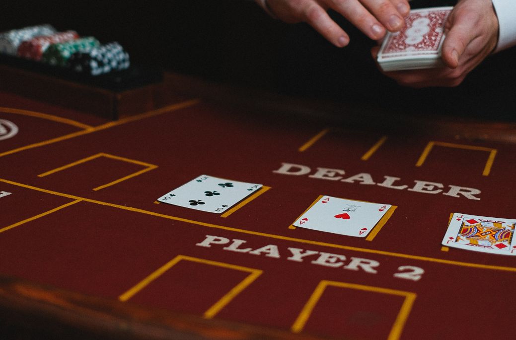Online Casino: Spielautomaten und Live-Spiele im Überblick