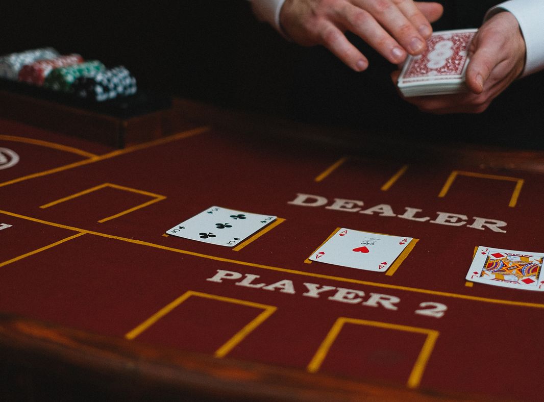 Online Casino: Spielautomaten und Live-Spiele im Überblick