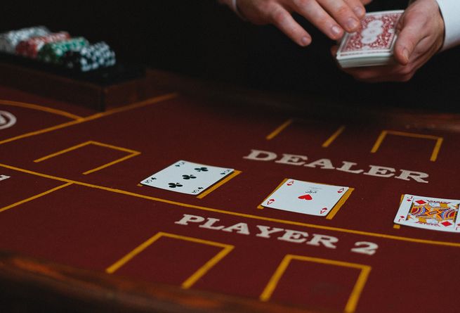 Online Casino: Spielautomaten und Live-Spiele im Überblick