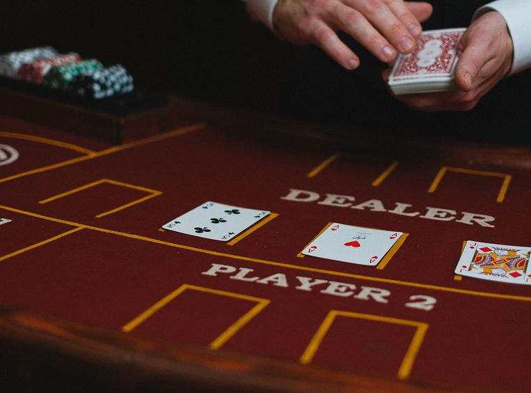 Online Casino: Spielautomaten und Live-Spiele im Überblick