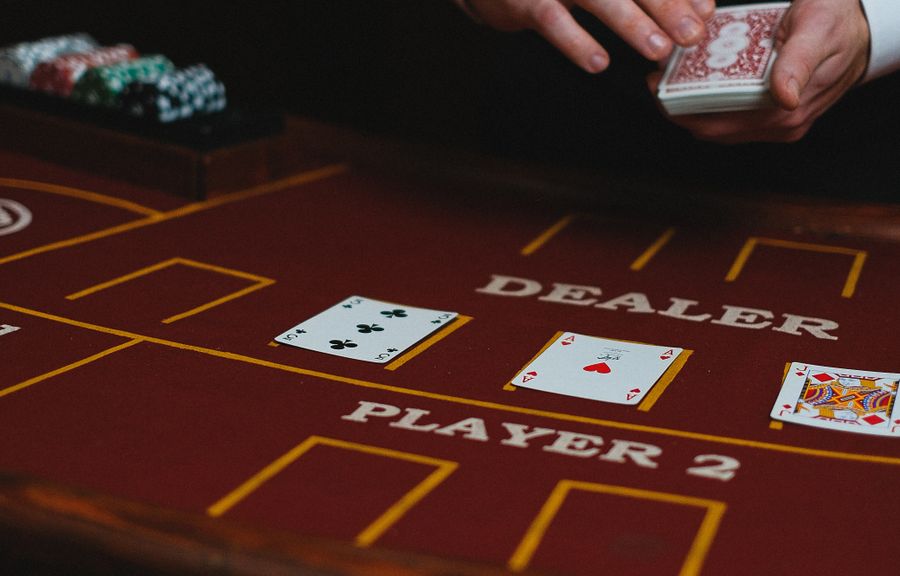 Online Casino: Spielautomaten und Live-Spiele im Überblick