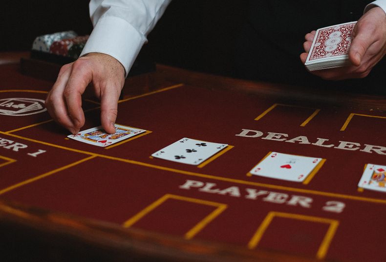 Glücksspiel im Online Casino mit Roulette und Spielautomaten