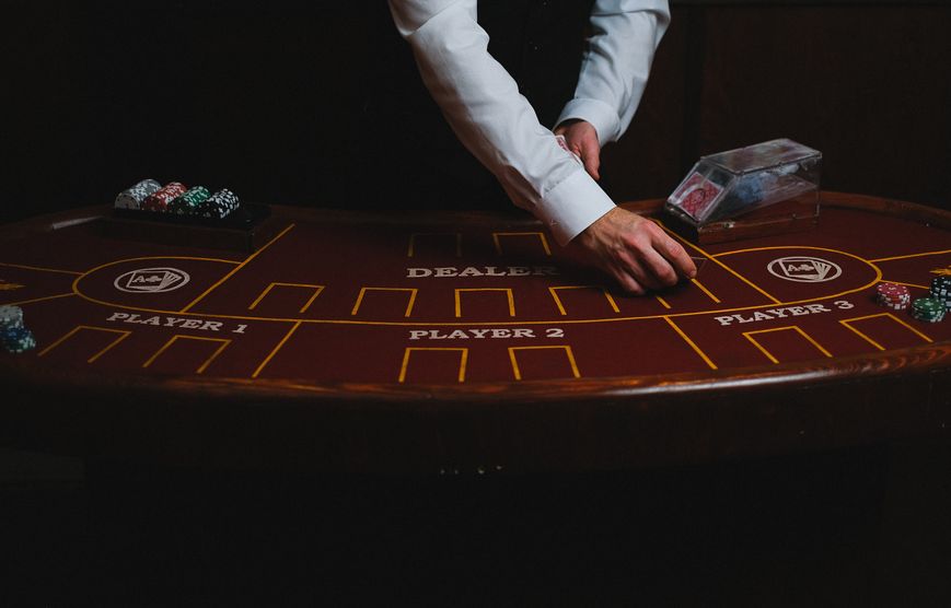 Online Casino: Spielautomaten und Live-Spiele im Überblick