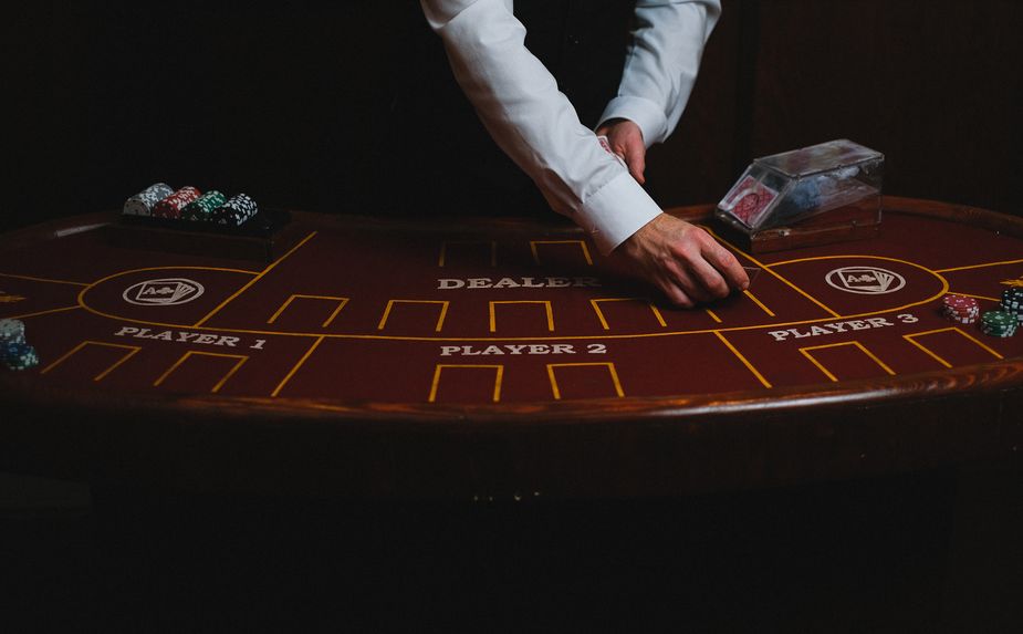 Online Casino: Spielautomaten und Live-Spiele im Überblick