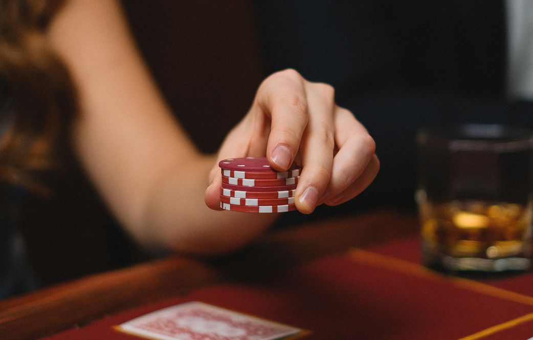 Online Casino: Spielautomaten und Live-Spiele im Überblick