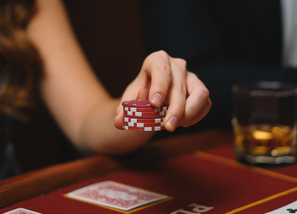 Online Casino: Spielautomaten und Live-Spiele im Überblick
