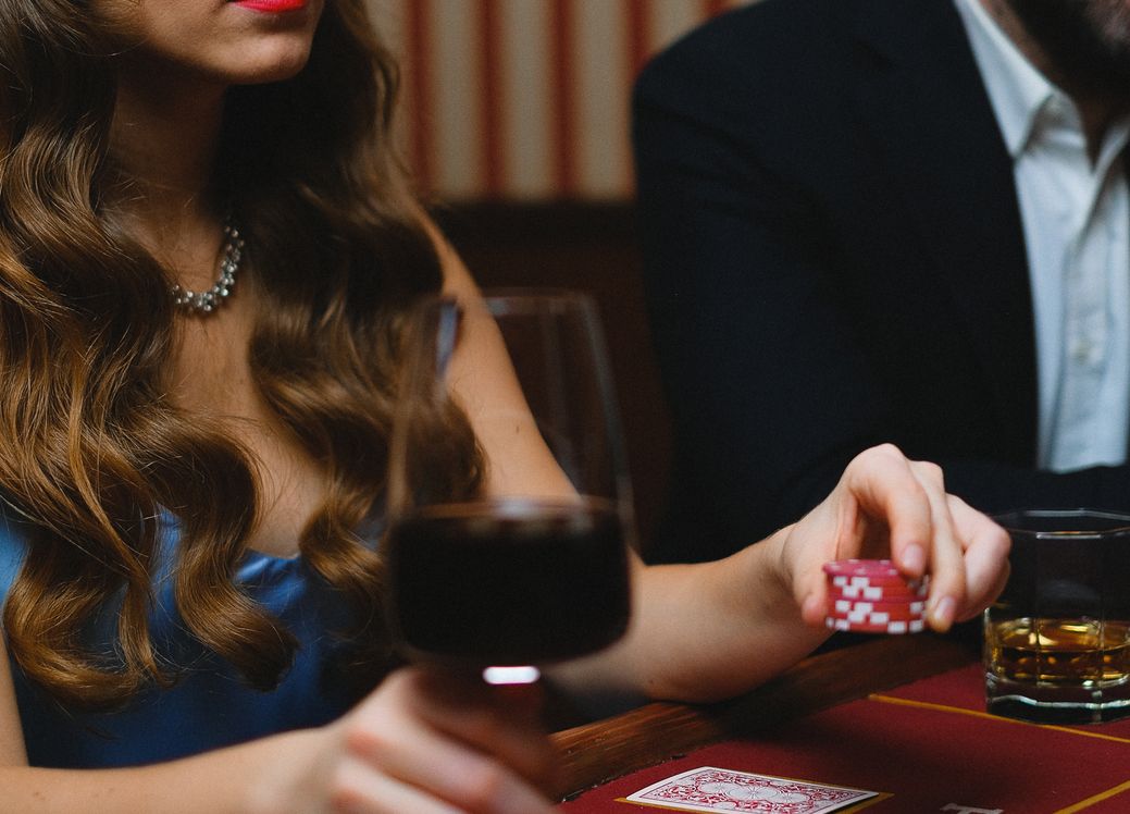 Online Casino: Spielautomaten und Live-Spiele im Überblick