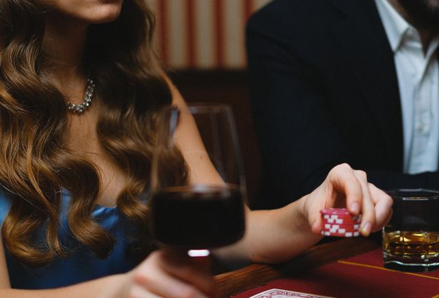 Online Casino: Spielautomaten und Live-Spiele im Überblick