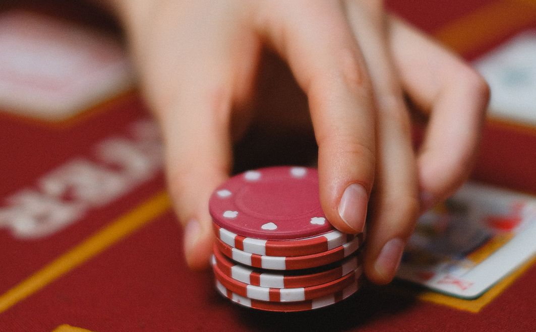 Online Casino: Spielautomaten und Live-Spiele im Überblick