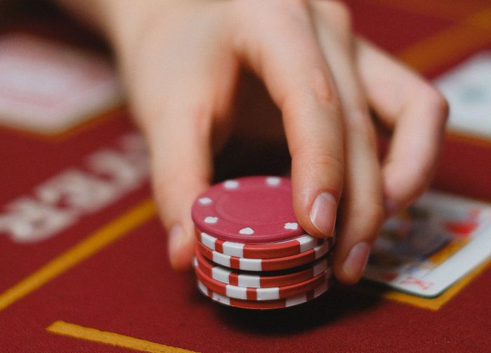 Online Casino: Spielautomaten und Live-Spiele im Überblick