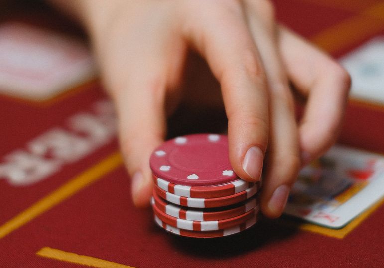 Online Casino: Spielautomaten und Live-Spiele im Überblick