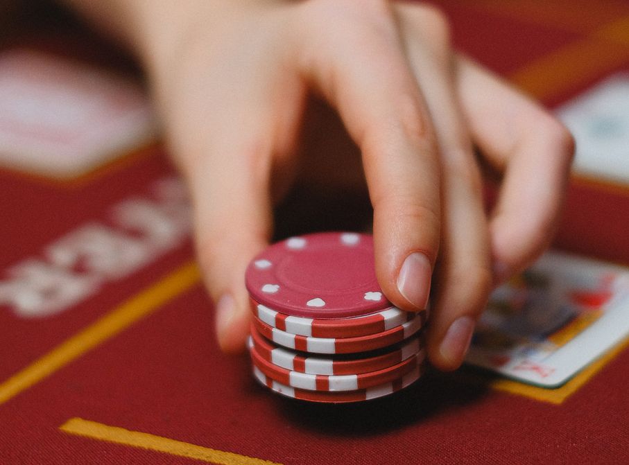 Online Casino: Spielautomaten und Live-Spiele im Überblick