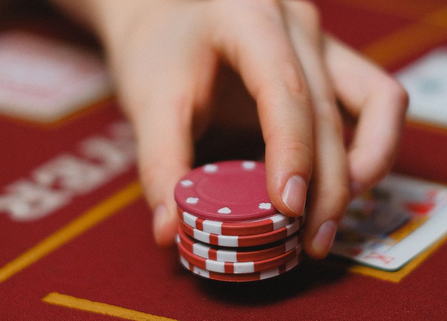 Online Casino: Spielautomaten und Live-Spiele im Überblick