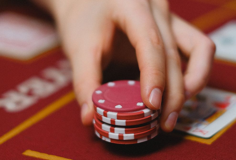 Online Casino: Spielautomaten und Live-Spiele im Überblick