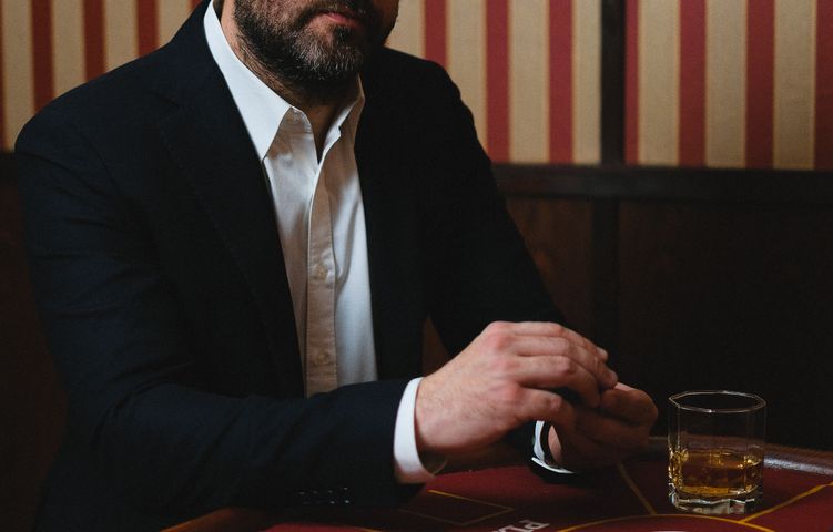 Online Roulette Rad mit verschiedenen Einsatzmöglichkeiten