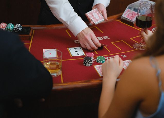 Online Casino: Spielautomaten und Live-Spiele im Überblick