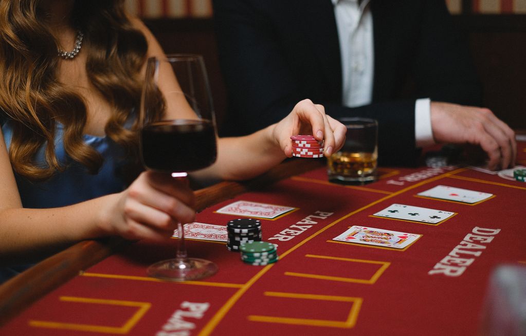 Online Casino: Spielautomaten und Live-Spiele im Überblick