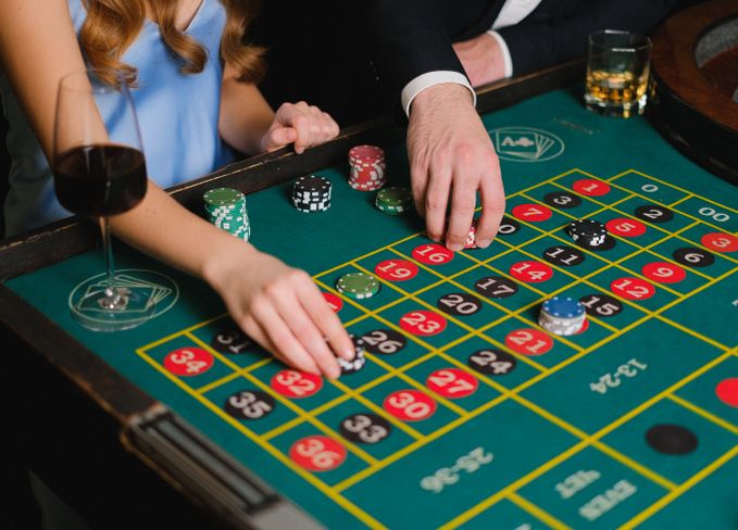 Online Casino: Spielautomaten und Live-Spiele im Überblick