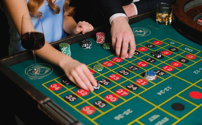 Online Casino: Spielautomaten und Live-Spiele im Überblick