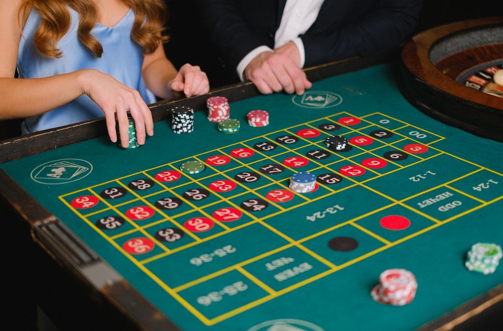 Online Casino: Spielautomaten und Live-Spiele im Überblick