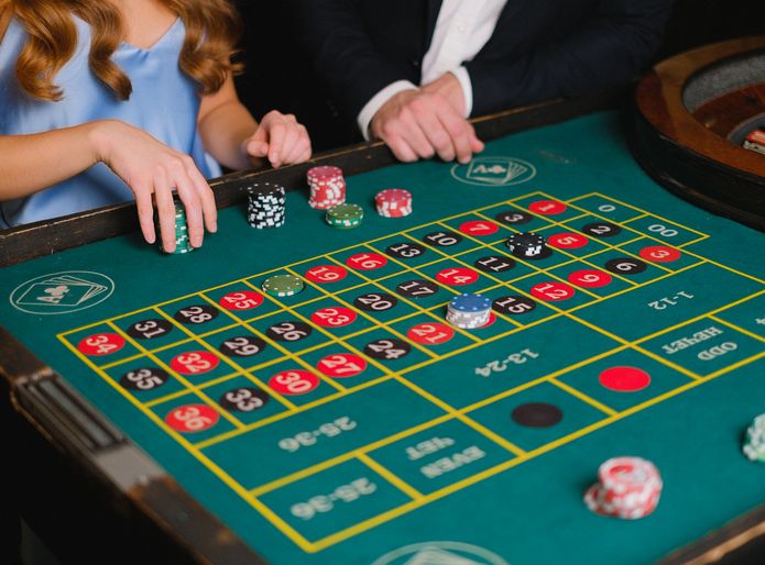 iLocateMobile's Track Any Phone Is One Way Tracker App For Family interaktive Online Casino Games Shows mit Live Moderatoren