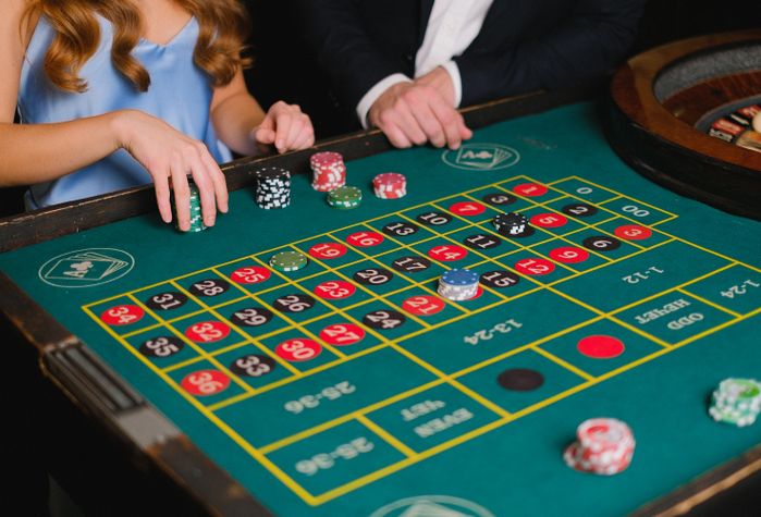 Online Casino: Spielautomaten und Live-Spiele im Überblick
