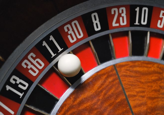 Online Casino: Spielautomaten und Live-Spiele im Überblick
