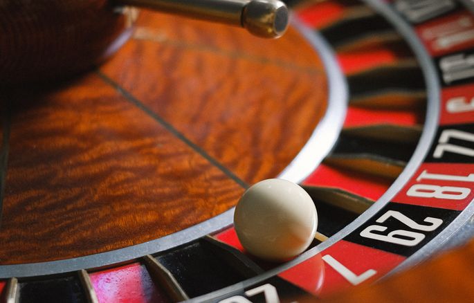 Online Casino: Spielautomaten und Live-Spiele im Überblick