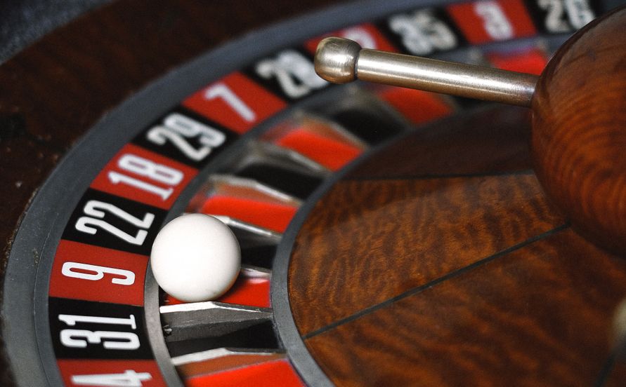 Online Casino: Spielautomaten und Live-Spiele im Überblick