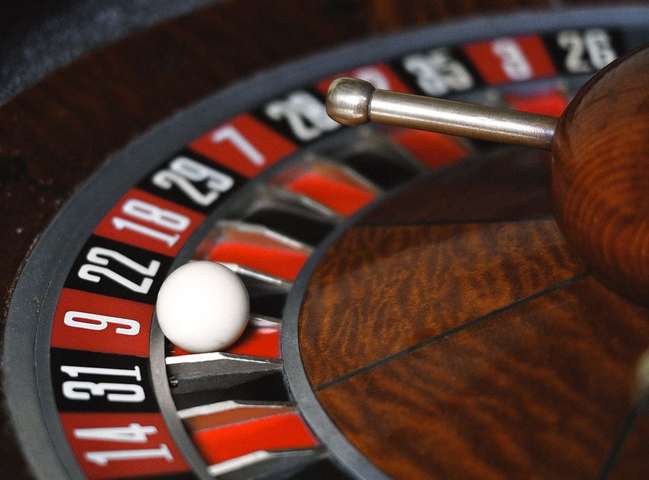 Online Casino: Spielautomaten und Live-Spiele im Überblick