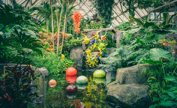 Glass Artworks In An Ecosystem In The Chihuly Garden And Glass Museum