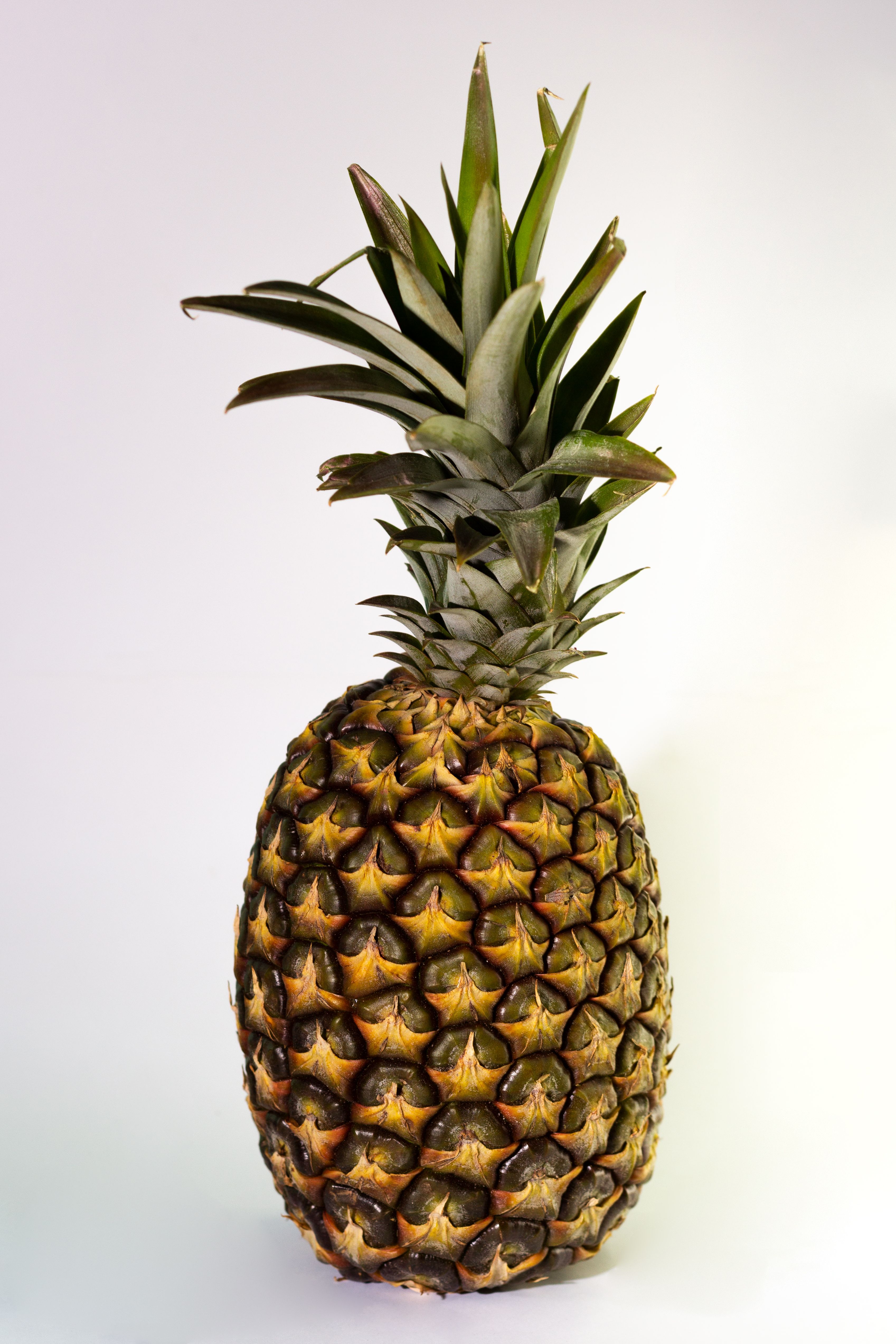 Foto de stock gratuita sobre comida, fruta, piña, tiro vertical