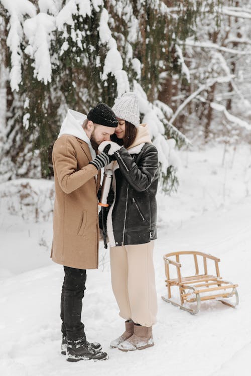 Photos gratuites de amour, bonnet tricoté, couple