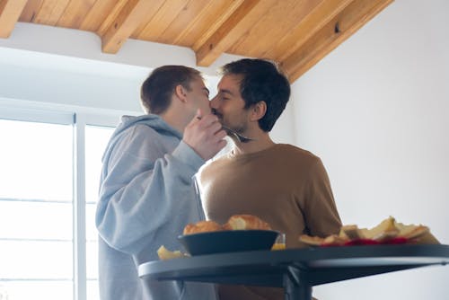 Kostnadsfri bild av Gay, homosexuellt par, kärlek