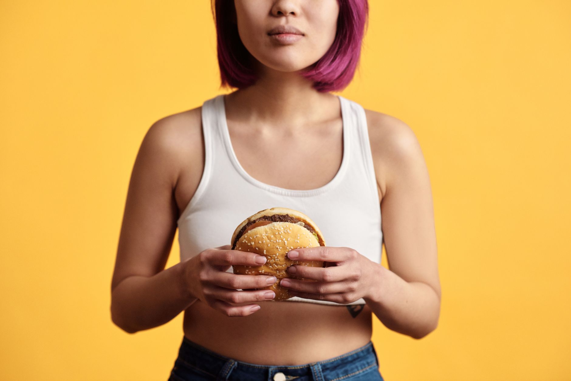 Why Do I Eat When I'm Stressed? Understanding and Managing Emotional Eating