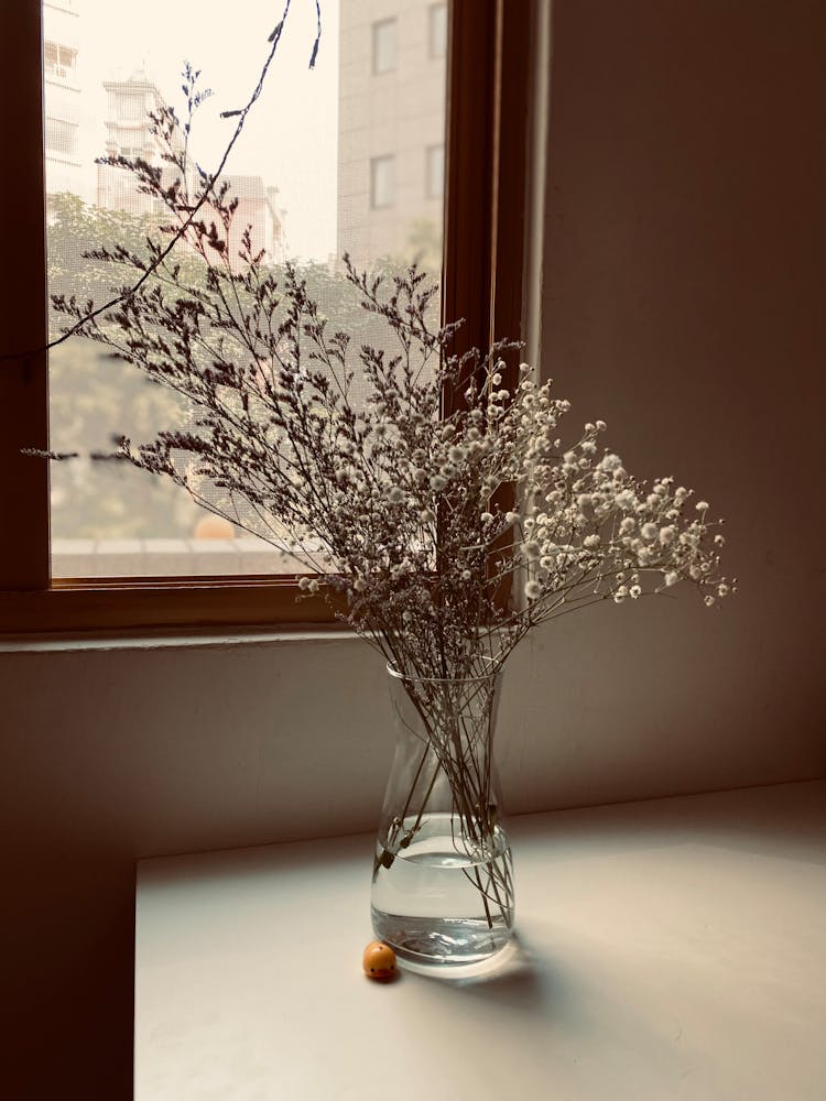 Babys Breath On Glass Vase