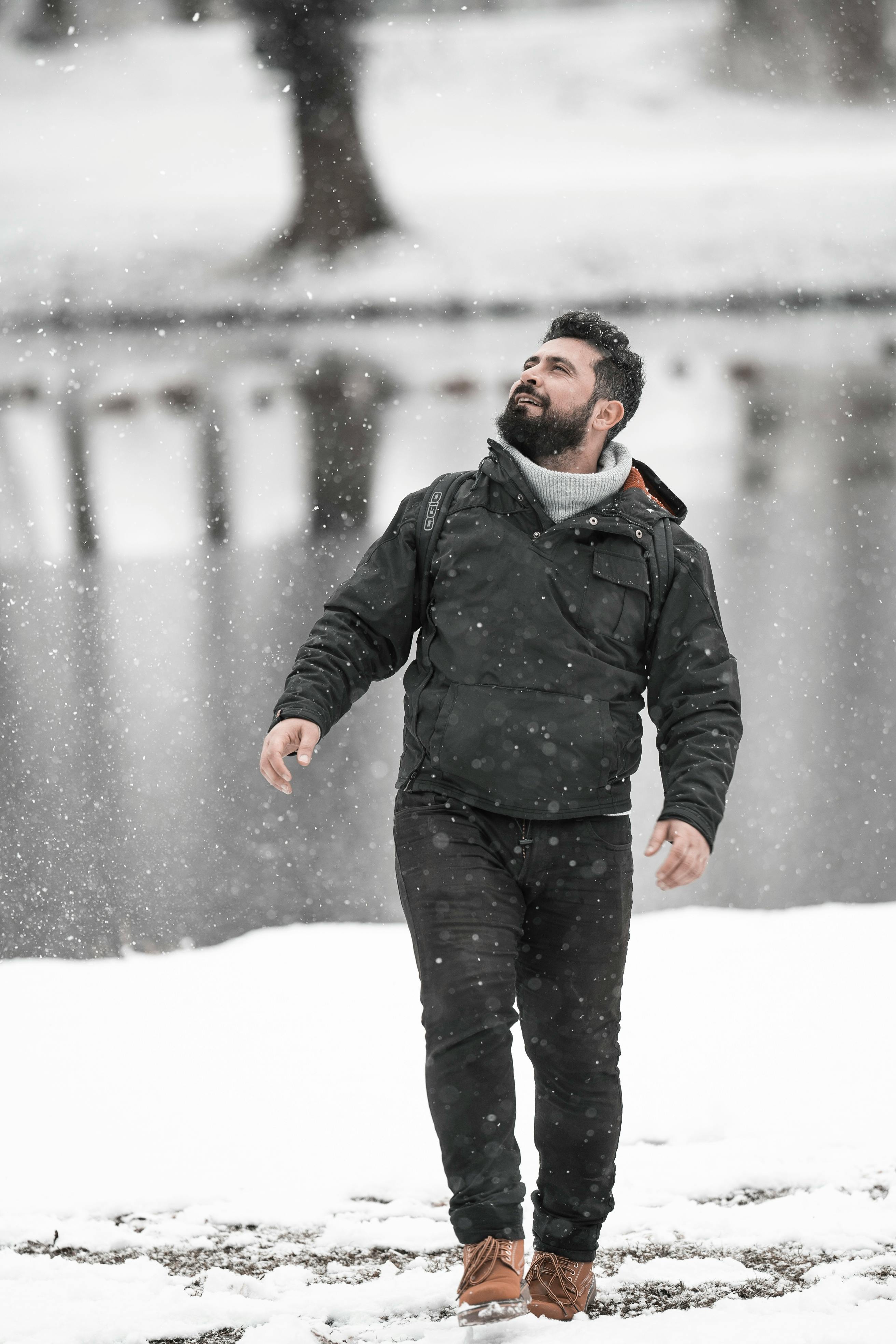 Should vegetables be washed in cold or warm water?