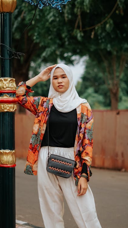 Outfit 2025 coachella hijab