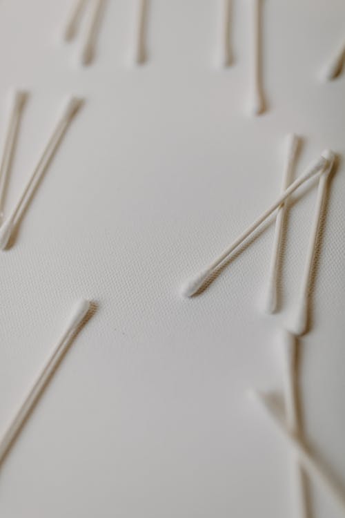 Free 
A Close-Up Shot of Cotton Swabs Stock Photo