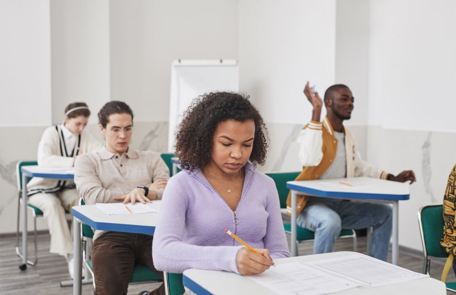 15 Student Progress Tracking Features Teachers Need 2026