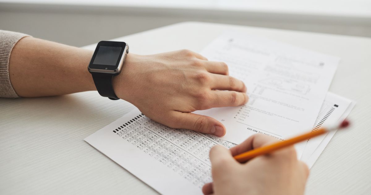 Mẹo đoán hướng giải và loại trừ đáp án trắc nghiệm khi không biết làm