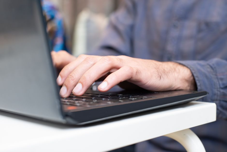 AEO (Answer Engine Optimization) : le guide pour être la réponse citée