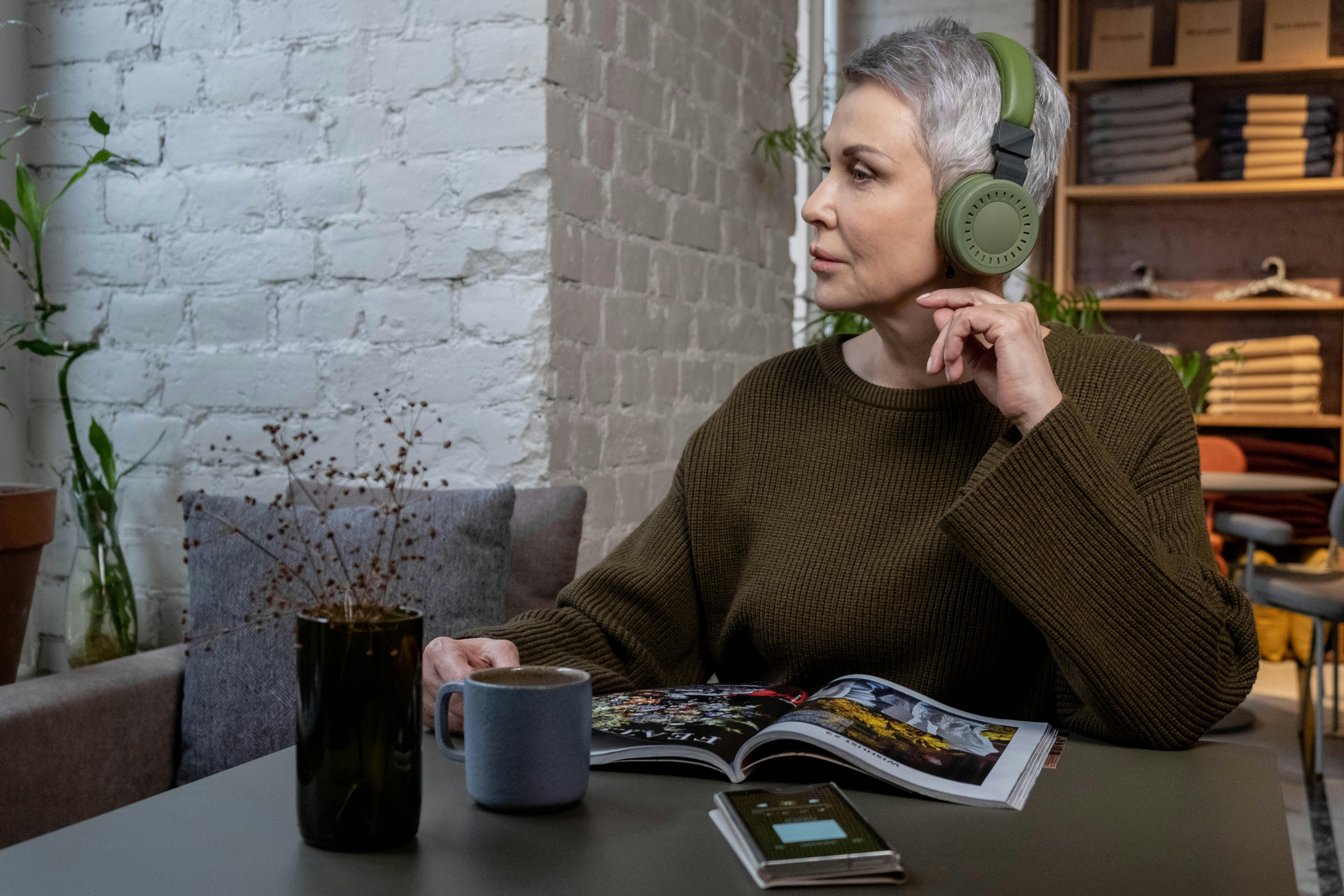 Moshi Moshi upbeat on lifestyle shopping — Photo by cottonbro studio on Pexels