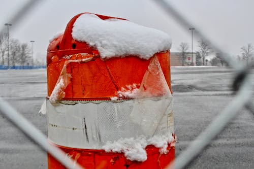交通桶, 冬季, 围栏 的 免费素材图片