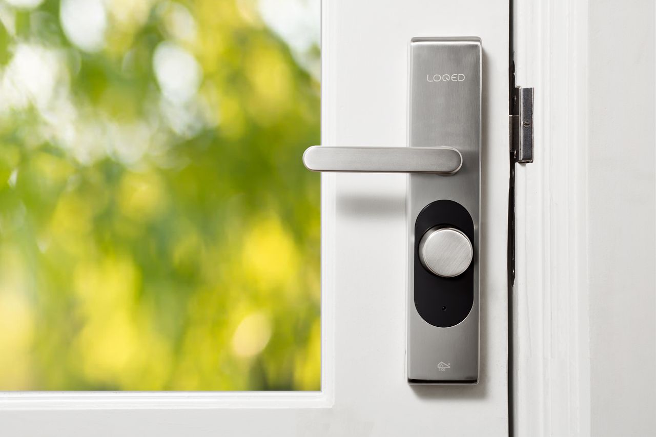 Reviewing Facial Recognition Smart Locks for Hands-Free Home Access