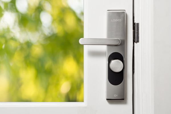 Smart video doorbell camera