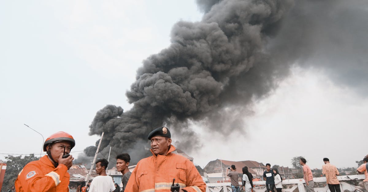 藍白慘遭打擊!美專家呼籲取消其家屬美簽以應對國防預算危機