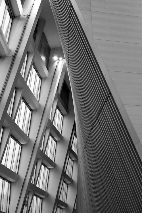 Darmowe zdjęcie z galerii z architektura, czarno-biały, nowoczesny